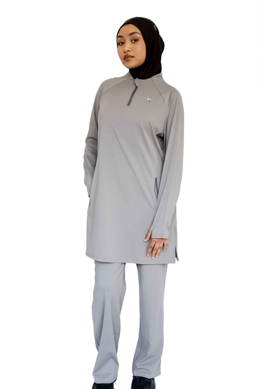 Modest Active set - Gray